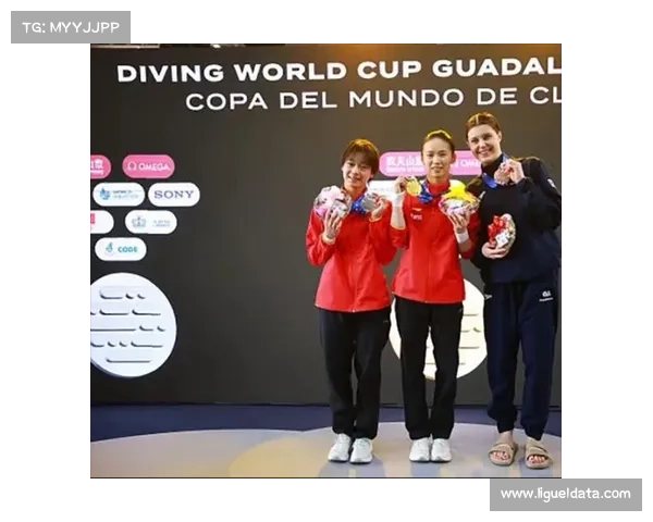 全红婵陈芋汐十米台同步动作走红 社交媒体热议两大跳水新星